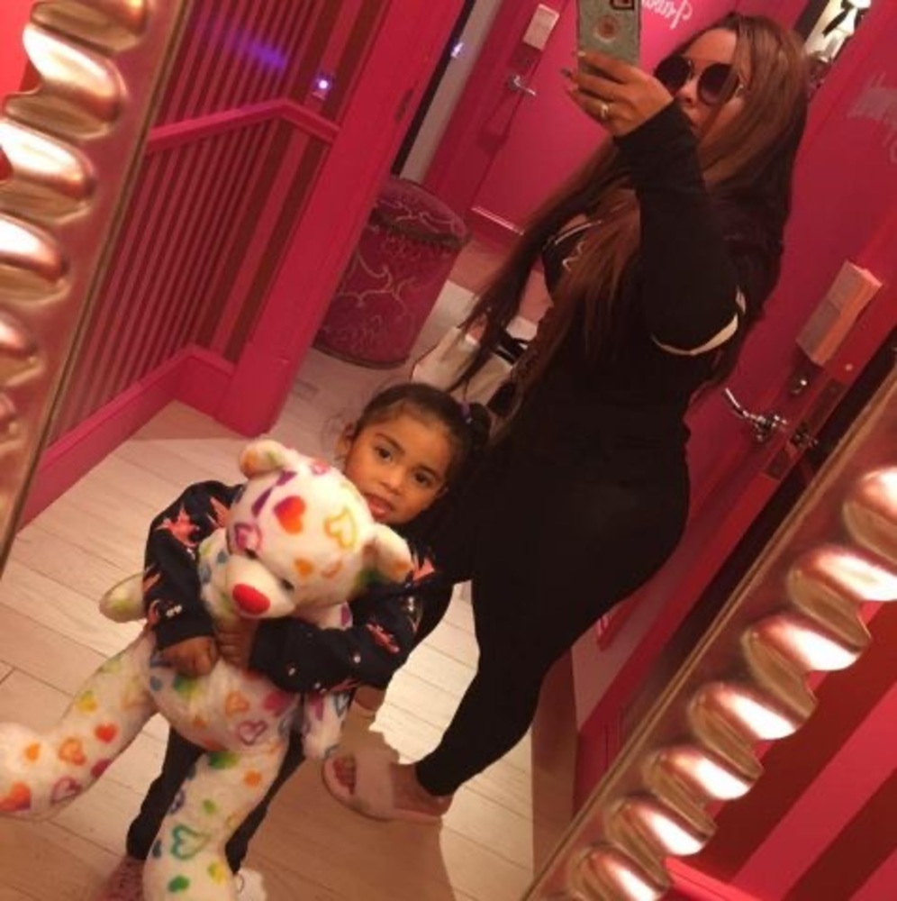 Meet your Posher, Dontania